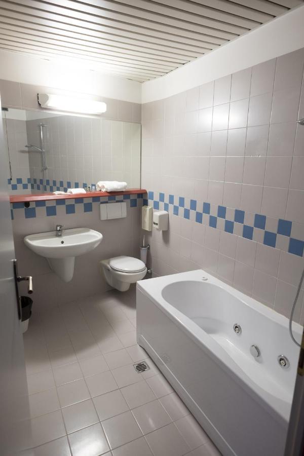 Alba Hotel Luaran gambar